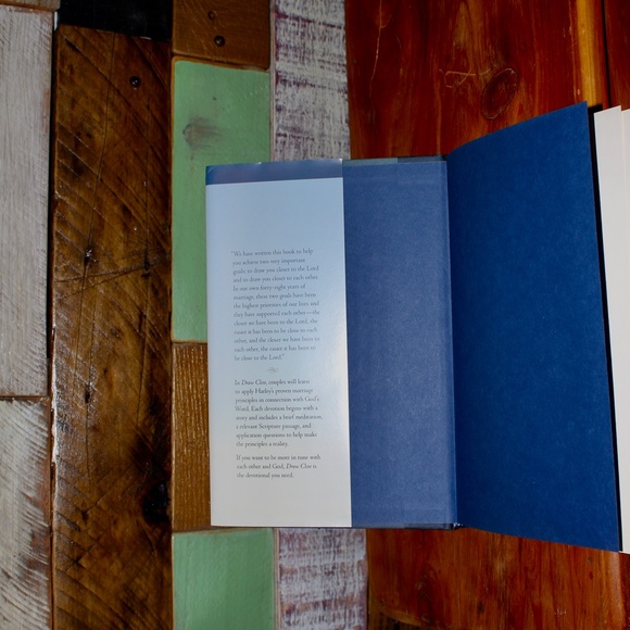 Bundle of Two Books: Draw Close • A Devotional for Couples - Picture 7 of 16